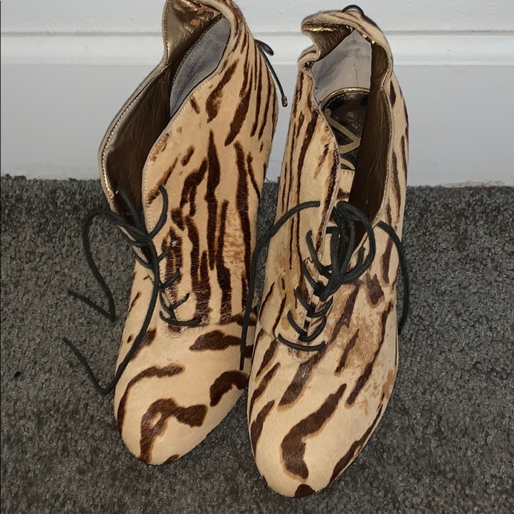 Booties - Picture 3 of 4